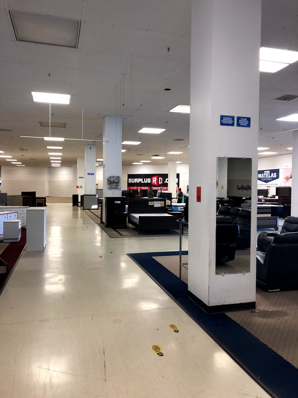 RD Furniture - Montréal (St-Laurent) | 3055 Blvd. de la Côte-Vertu, Saint-Laurent, QC H4R 1Y6, Canada | Phone: (438) 387-1277