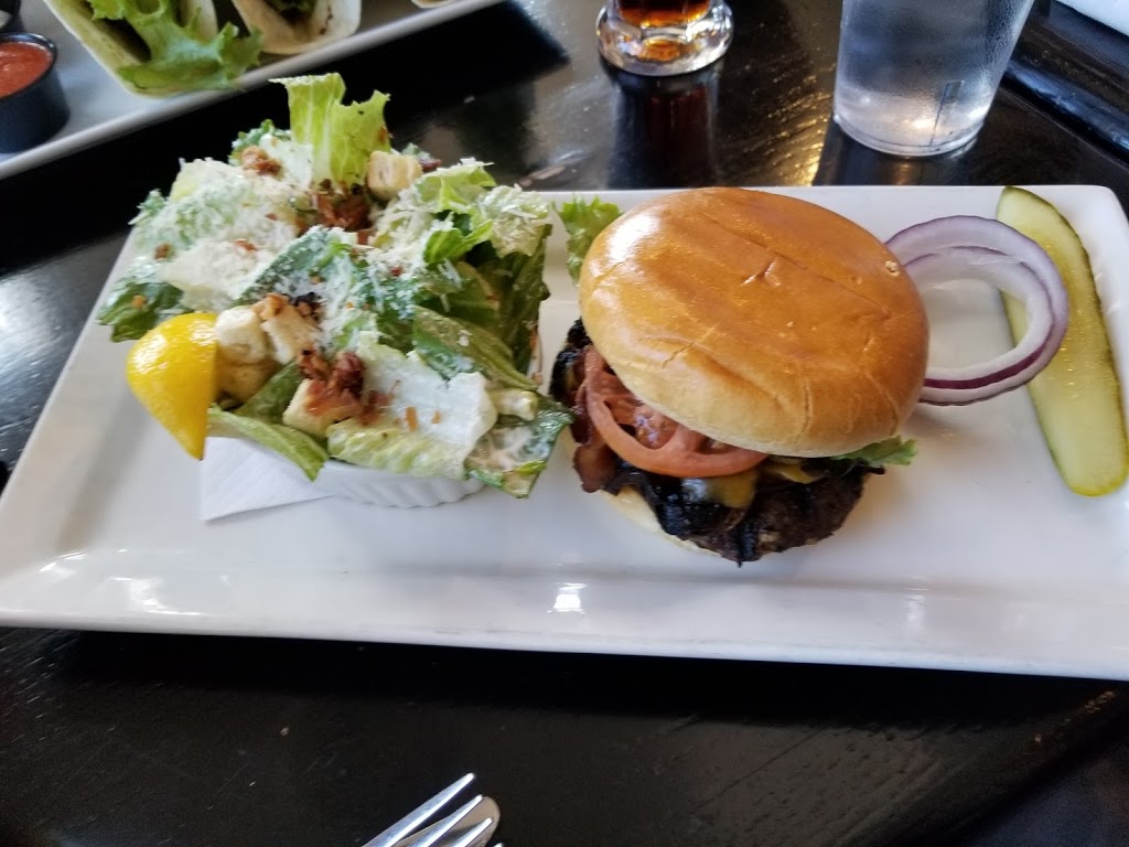 The Royal Oak - Wellington at Hinton | 1217 Wellington St W, Ottawa, ON K1Y 2Z9, Canada | Phone: (613) 728-6661