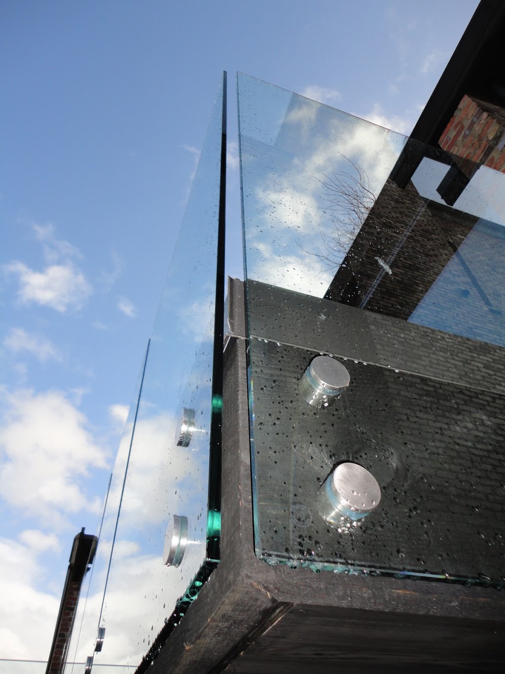 Action Glass / Splash Glass NW | 3524 Haynie Rd, Blaine, WA 98230, USA | Phone: (360) 961-7135