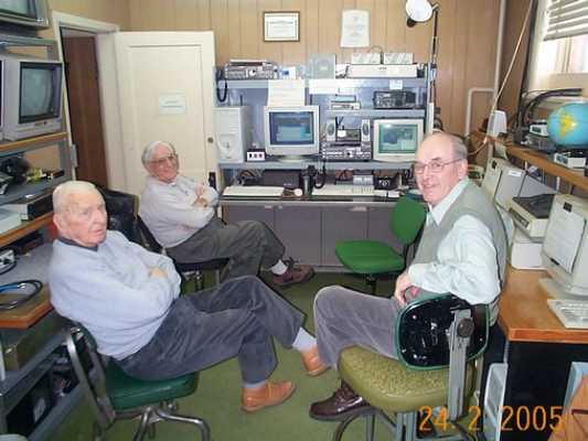 Winnipeg Senior Citizens Radio Club | 598 St Marys Rd 2nd Flr, Winnipeg, MB R2M 3L5, Canada | Phone: (204) 666-8435