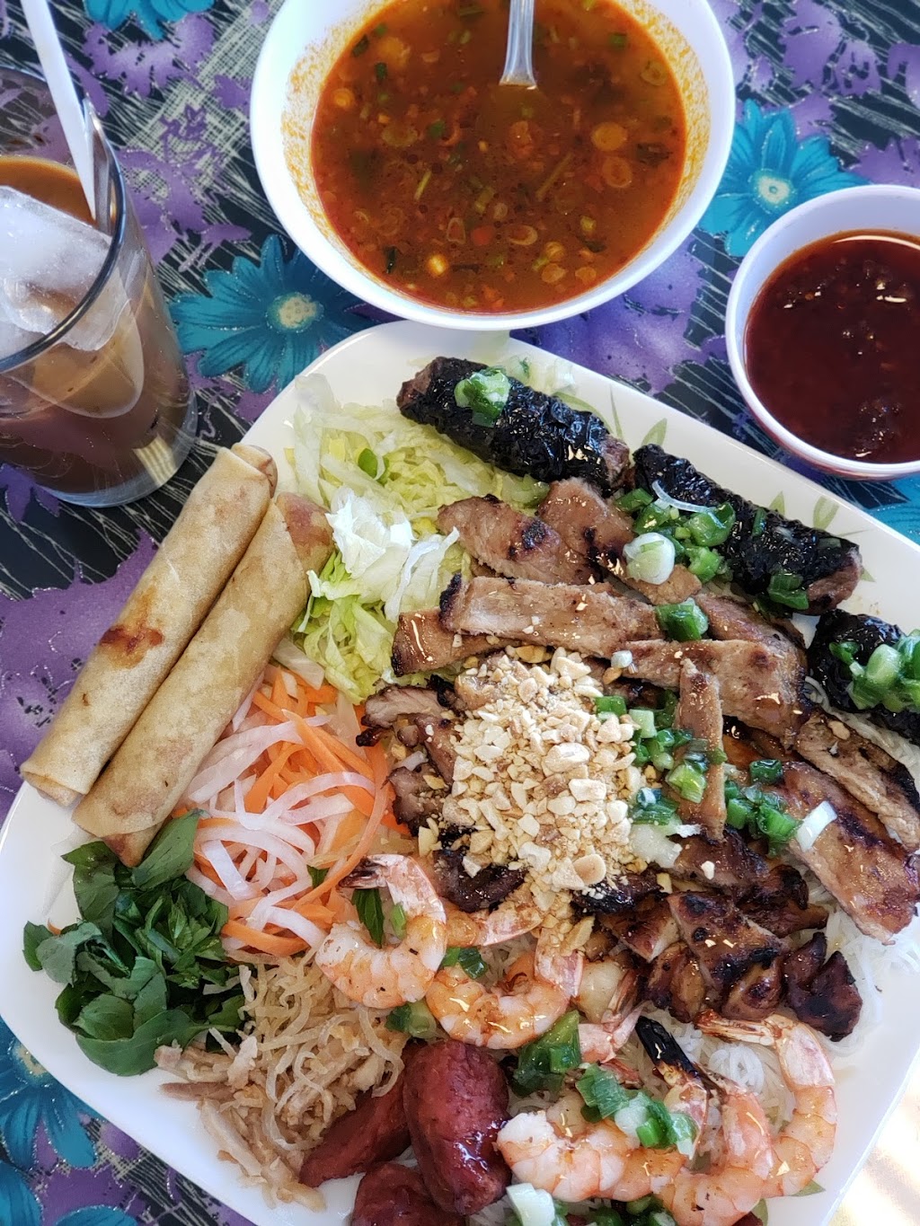 Pho Vietnamese Village | 4341 Macleod Trail SW, Calgary, AB T2G 0A3, Canada | Phone: (403) 274-2710