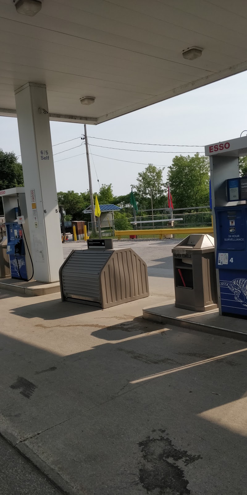 Esso | 6555 County Rd 93, Tiny, ON L0K 2E1, Canada | Phone: (705) 322-1222
