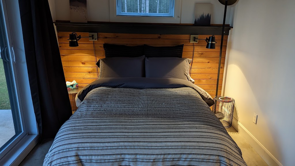 Chalet le patriote | 21 Rue de la Montagne, Saint-Alexis-des-Monts, QC J0K 1V0, Canada | Phone: (819) 996-4504