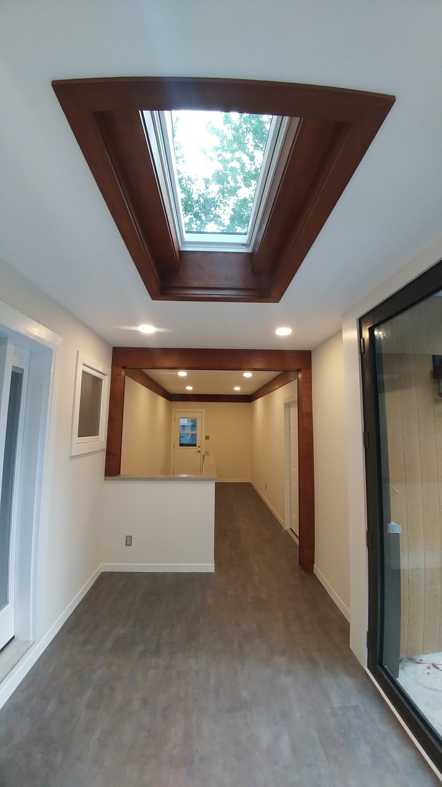 Custom Home Works | 37 Johnson St #1104, Barrie, ON L4M 5C3, Canada | Phone: (705) 229-9500