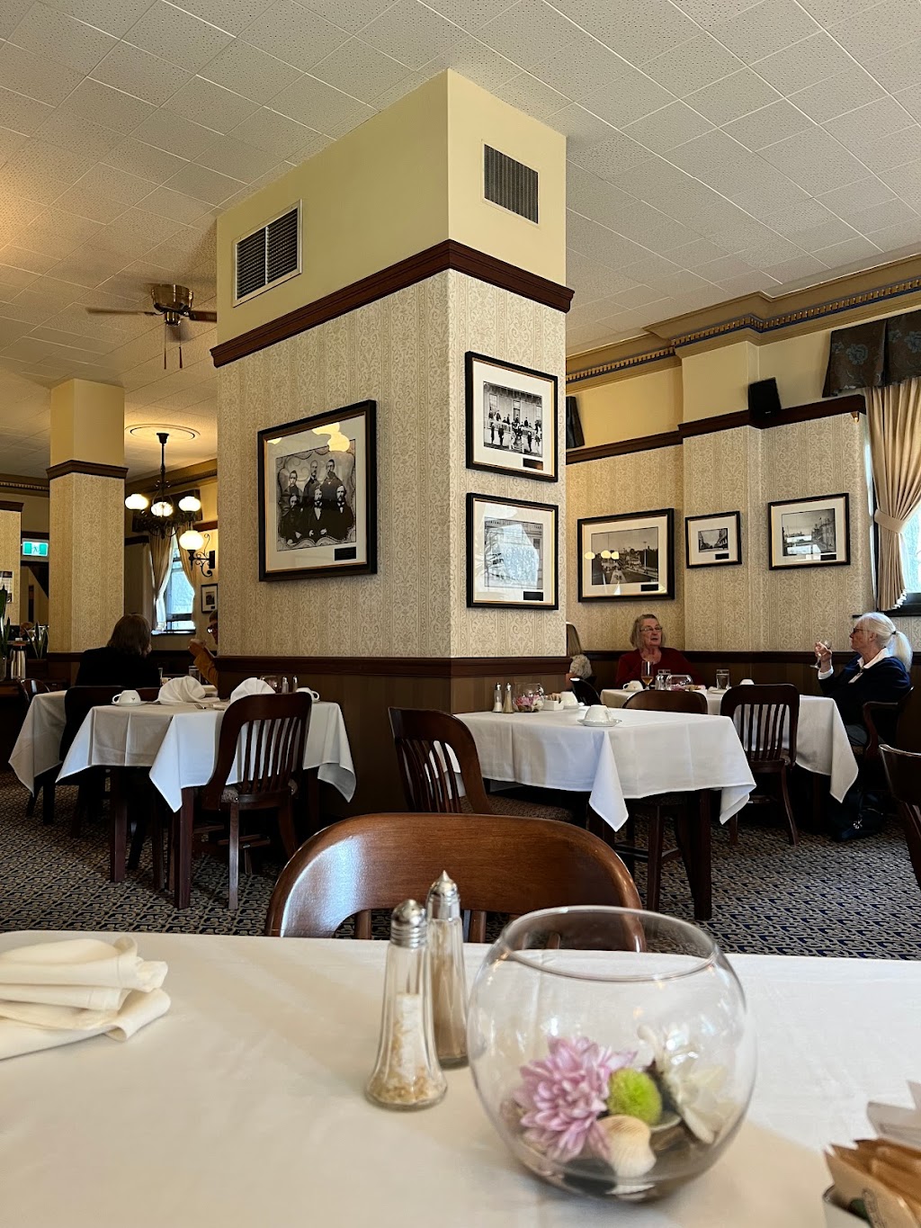 BC Legislative Dining Room | 501 Belleville St., Victoria, BC V8V 2L8, Canada | Phone: (250) 387-3959