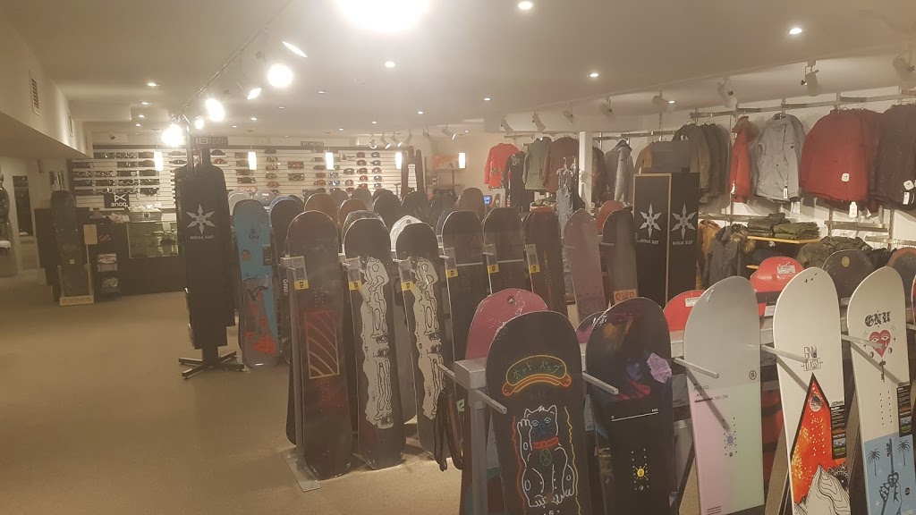 Empire Granby | 57 Rue Robichaud, Granby, QC J2H 0W6, Canada | Phone: (450) 777-2575
