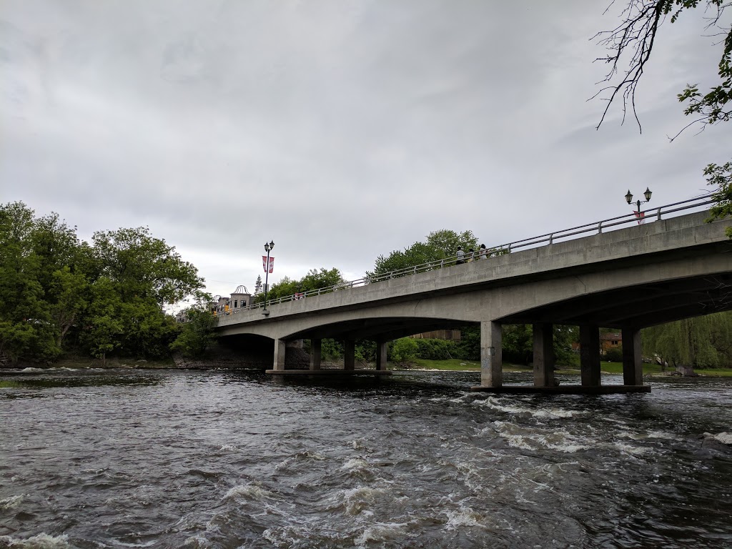 A Y Jackson Park | 1102 Bridge St, Manotick, ON K4M 1J2, Canada