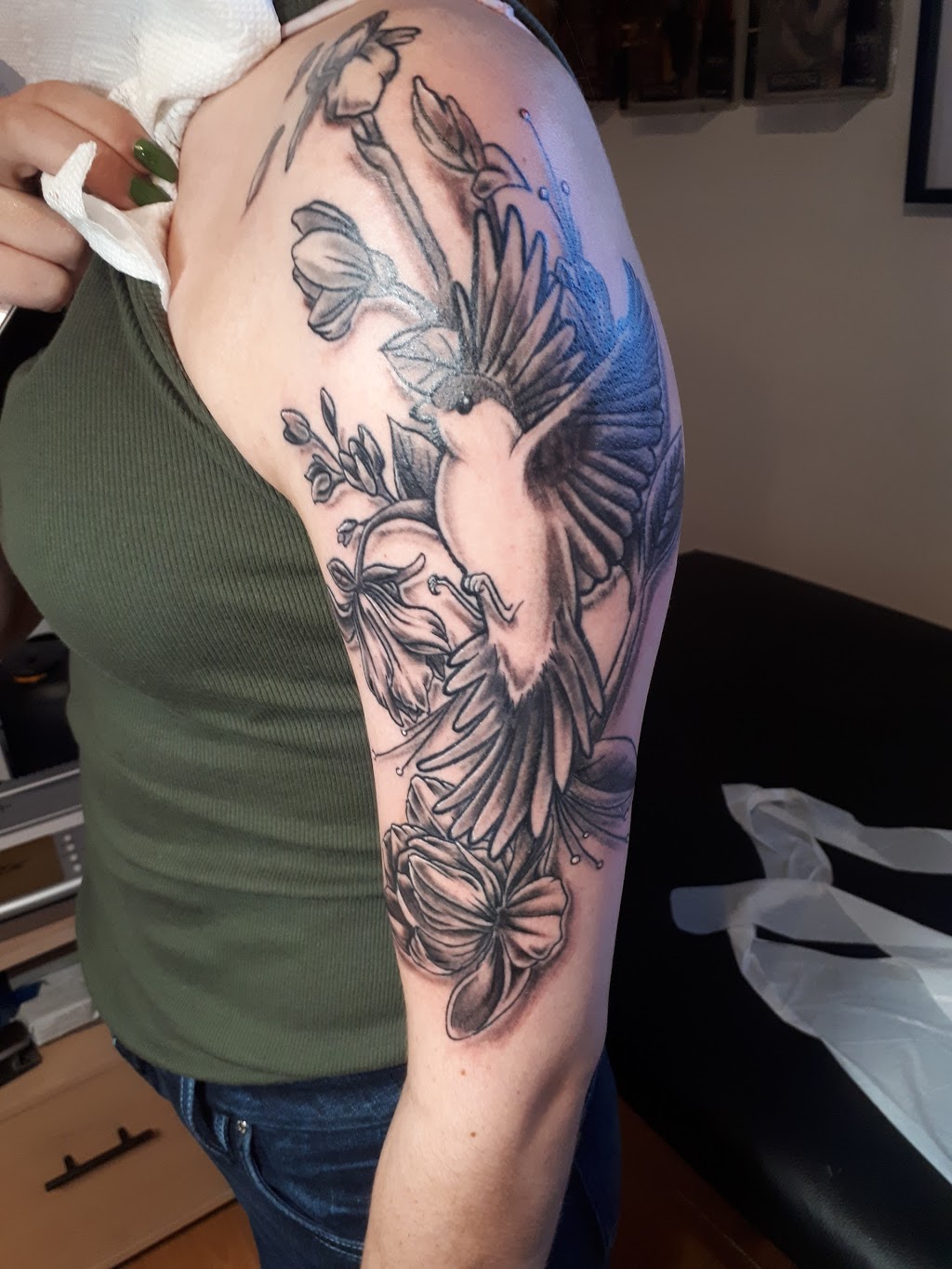 Modern Markings tattoo studio 13 Alpine Crescent SE, Airdrie, AB T4B 1L1, Canada