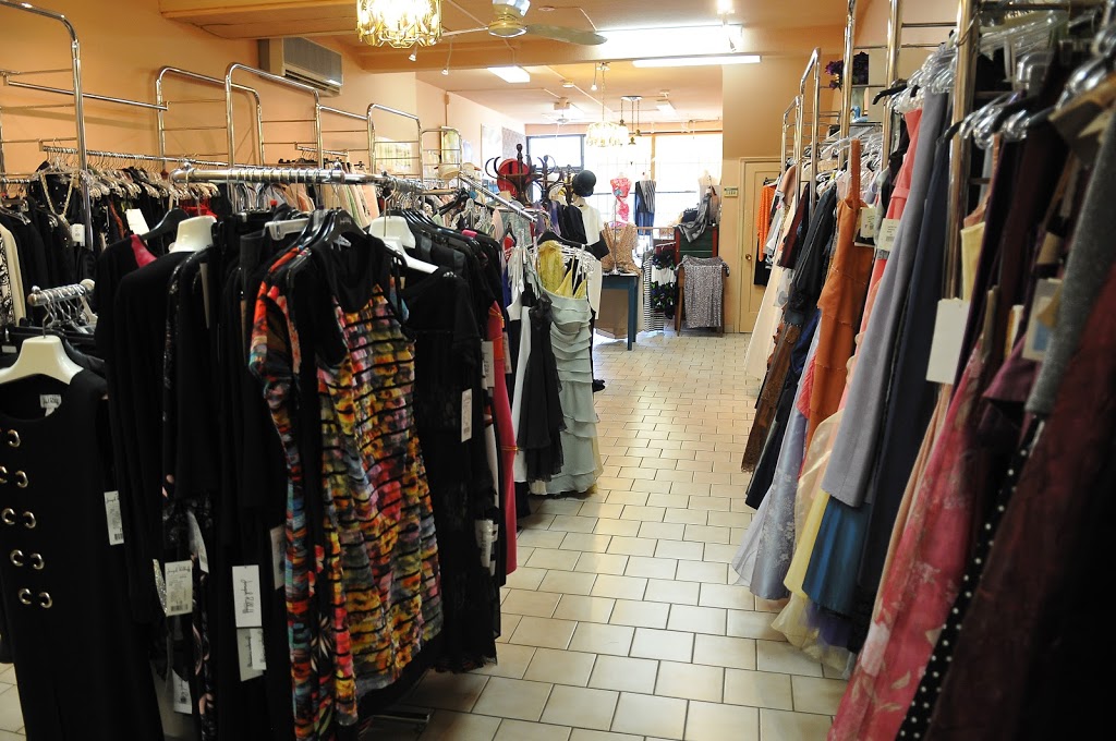 Elisas Fashions Ltd | 1592 Eglinton Ave W, York, ON M6E 2G8, Canada | Phone: (416) 781-8477