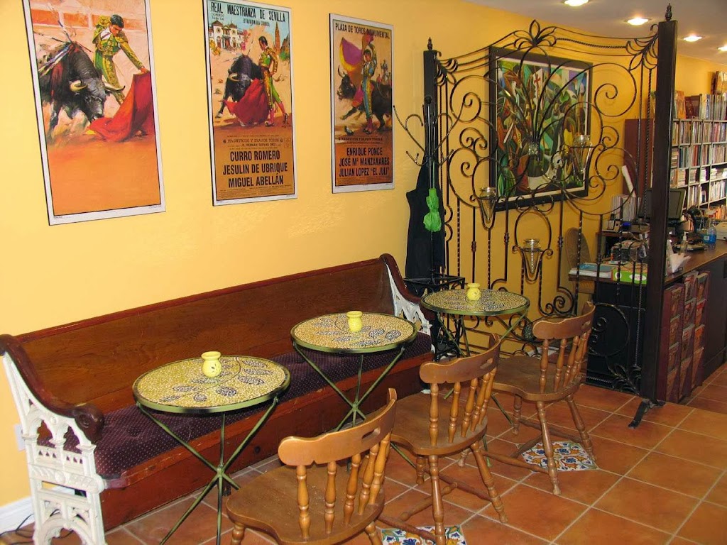 Torontos Spanish Book Store | 872 Bathurst St, Toronto, ON M5R 3G3, Canada | Phone: (416) 533-4000