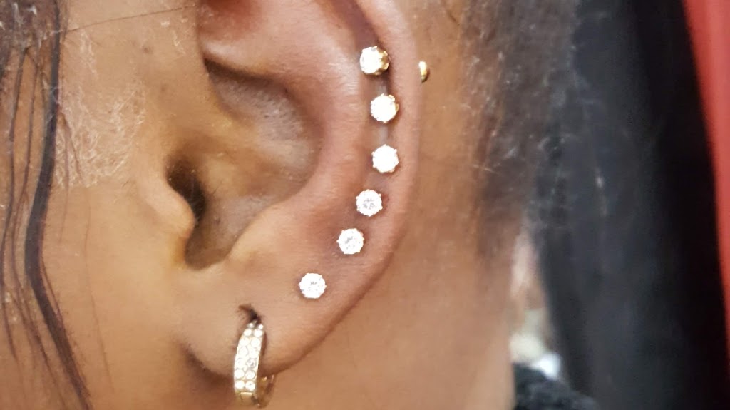 Inks and Piercings | 321 Christopher Dr, Cambridge, ON N1P 1C6, Canada | Phone: (647) 222-2813
