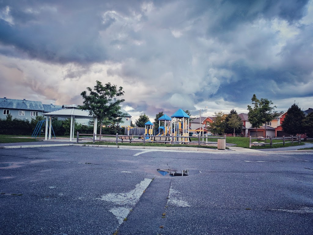 Juanita Snelgrove Park | 356 Kinghorn Crescent, Kanata, ON K2K 0C6, Canada