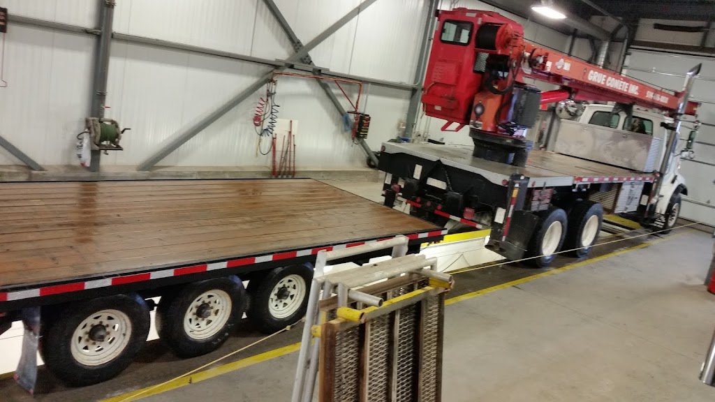 Grue Comète | 221 Rang 4 des Grands-Bois O, Saint-Denis-sur-Richelieu, QC J0H 1K0, Canada | Phone: (514) 616-8838