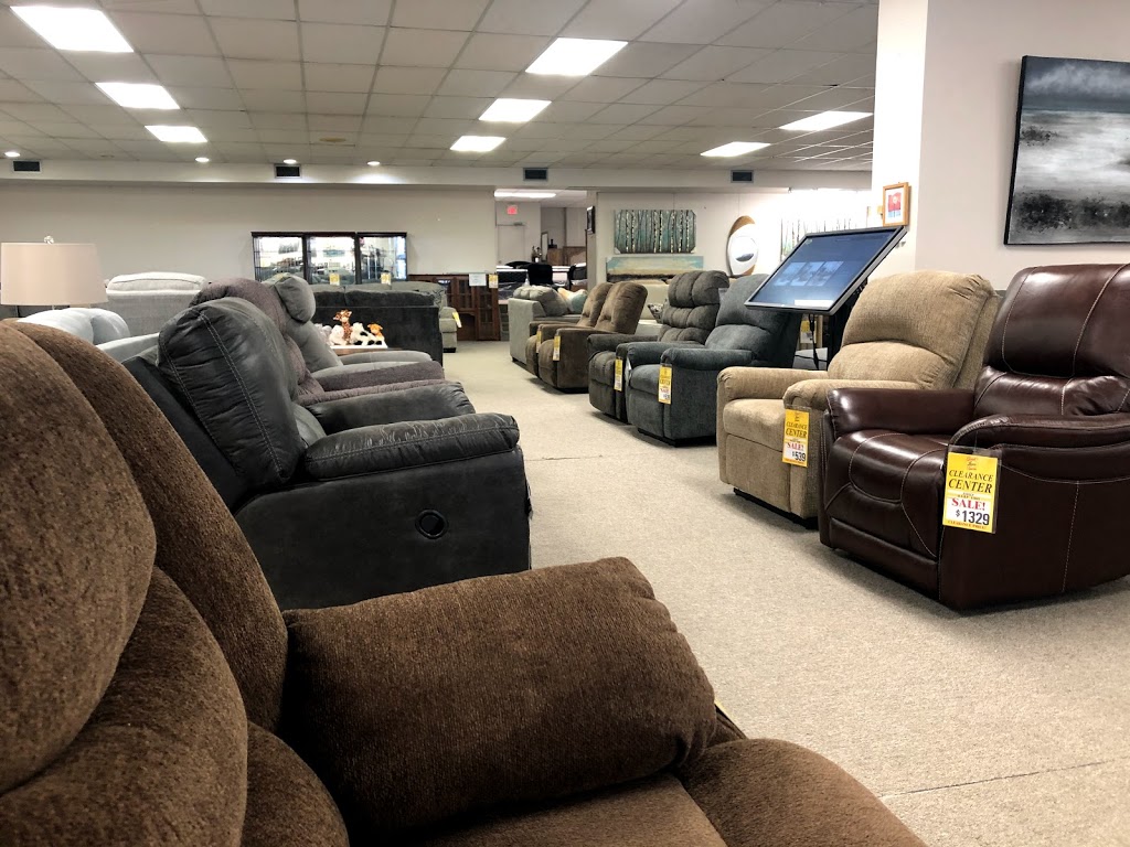 Leon’s Simcoe Clearance Centre | 40 Sydenham St, Simcoe, ON N3Y 1R7, Canada | Phone: (226) 227-2150