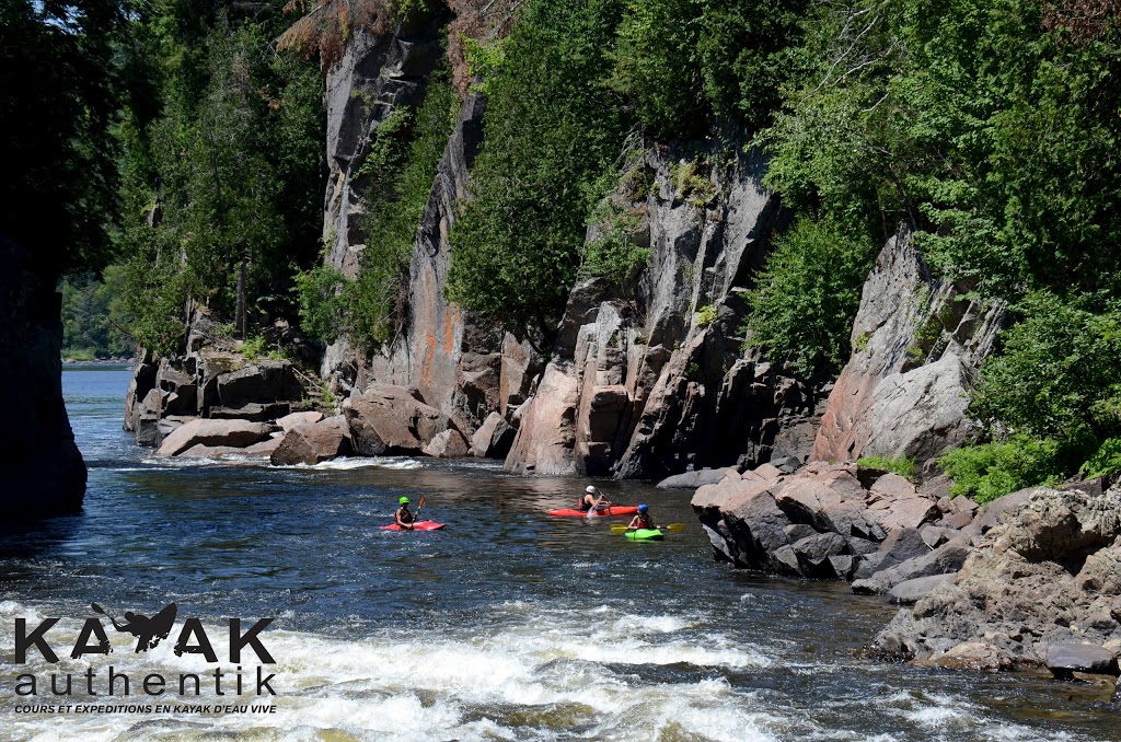 KAYAK AUTHENTIK | 25 Chemin Des Sept Chutes, Grenville-sur-la-Rouge, QC J0V 1B0, Canada | Phone: (819) 665-5487