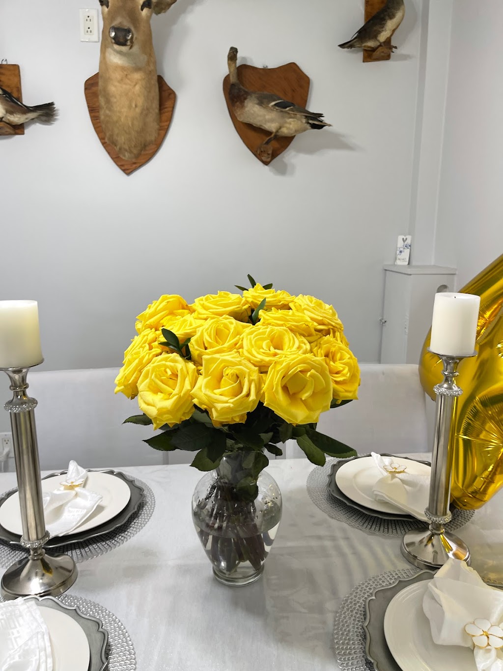 Fleuriste Carmine Inc | 6285 Rue Jarry E, Saint-Léonard, QC H1P 1W1, Canada | Phone: (514) 324-6222