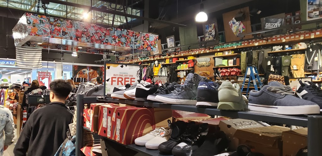 Zumiez | 5000 Canoe Pass Way #626, Tsawwassen, BC V4M 0B3, Canada | Phone: (604) 948-0687