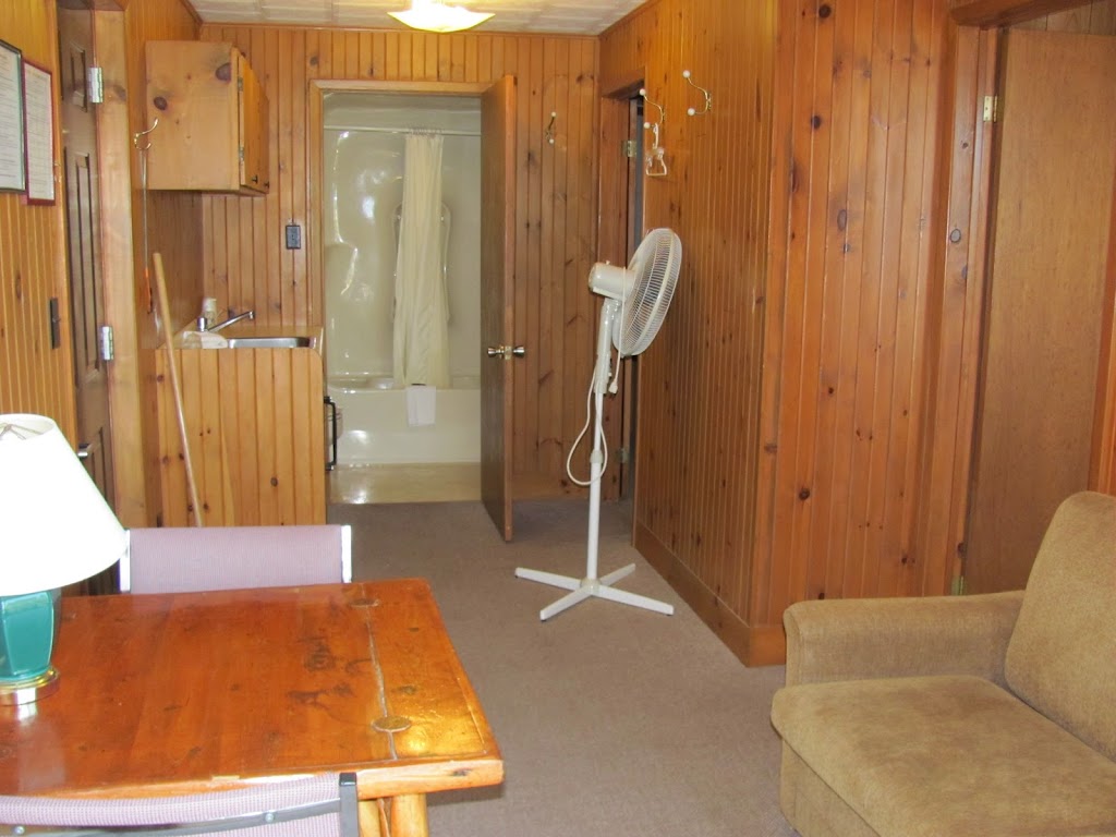 Evergreen Resort | 139 Resort Rd, Wiarton, ON N0H 2T0, Canada | Phone: (519) 534-1868