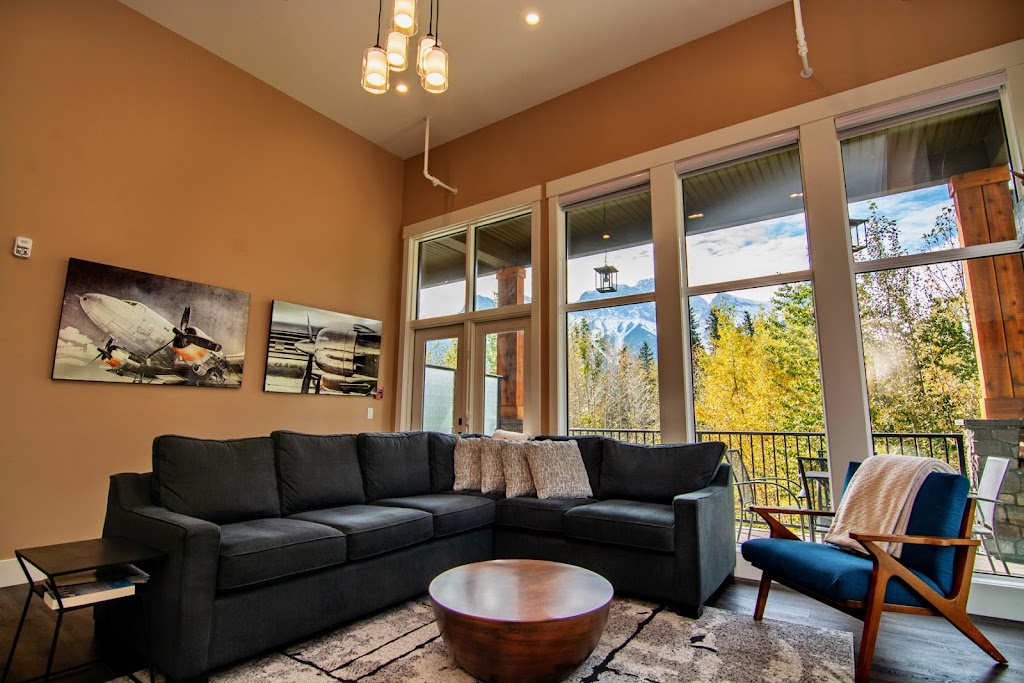 Bills Place in Canmore | 108 Montane Rd Unit 8 (#108, Canmore, AB T1W 3J2, Canada | Phone: (403) 903-3168