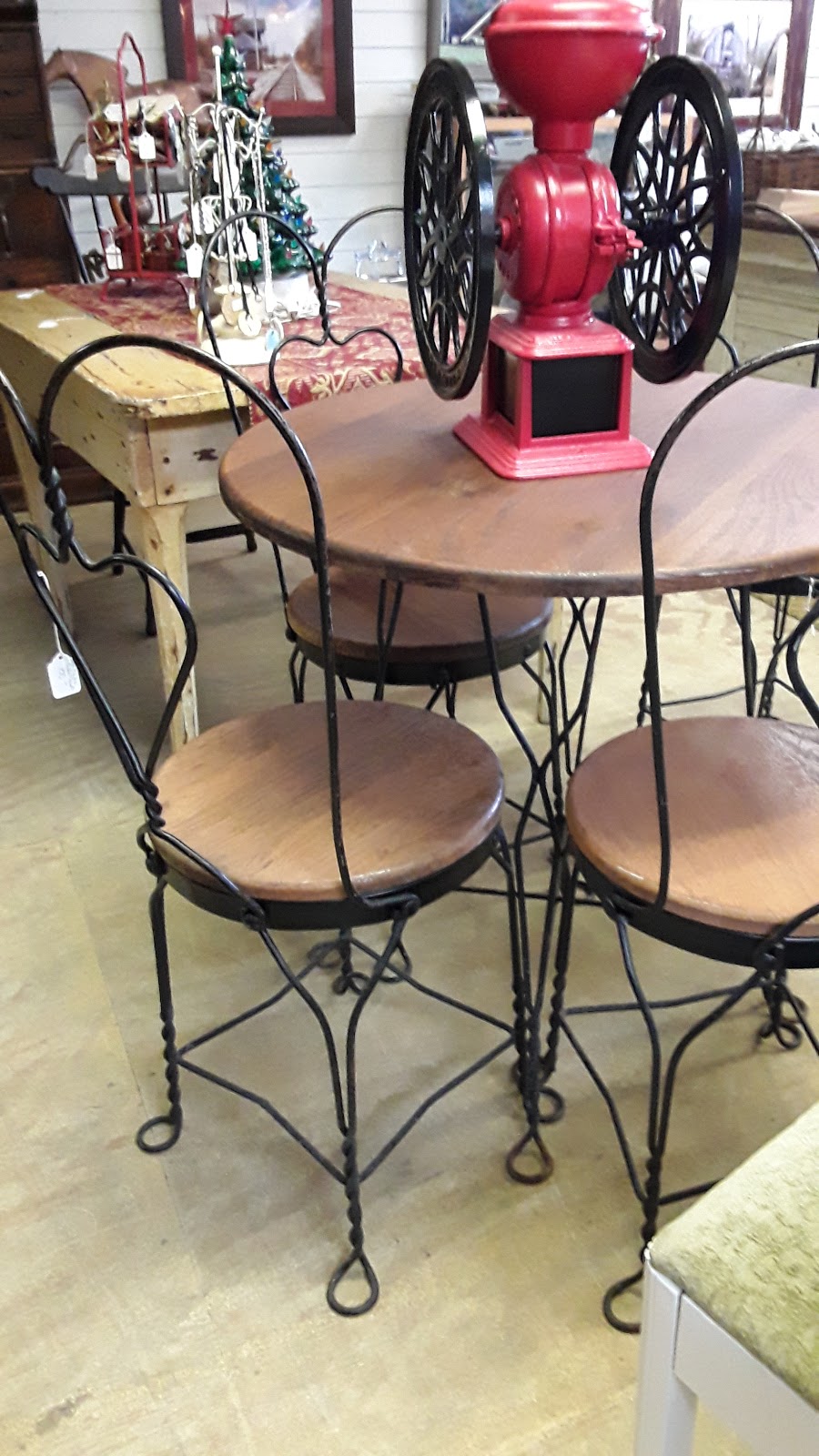 Out of the Attic Antiques | 6695 Lakeshore Rd, Burtchville Township, MI 48059, USA | Phone: (810) 357-4797