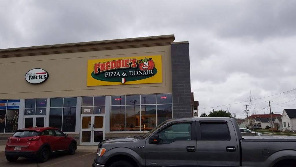 Freddies Pizza & Donair | 370 Elmwood Dr, Moncton, NB E1A 8R5, Canada | Phone: (506) 389-1111