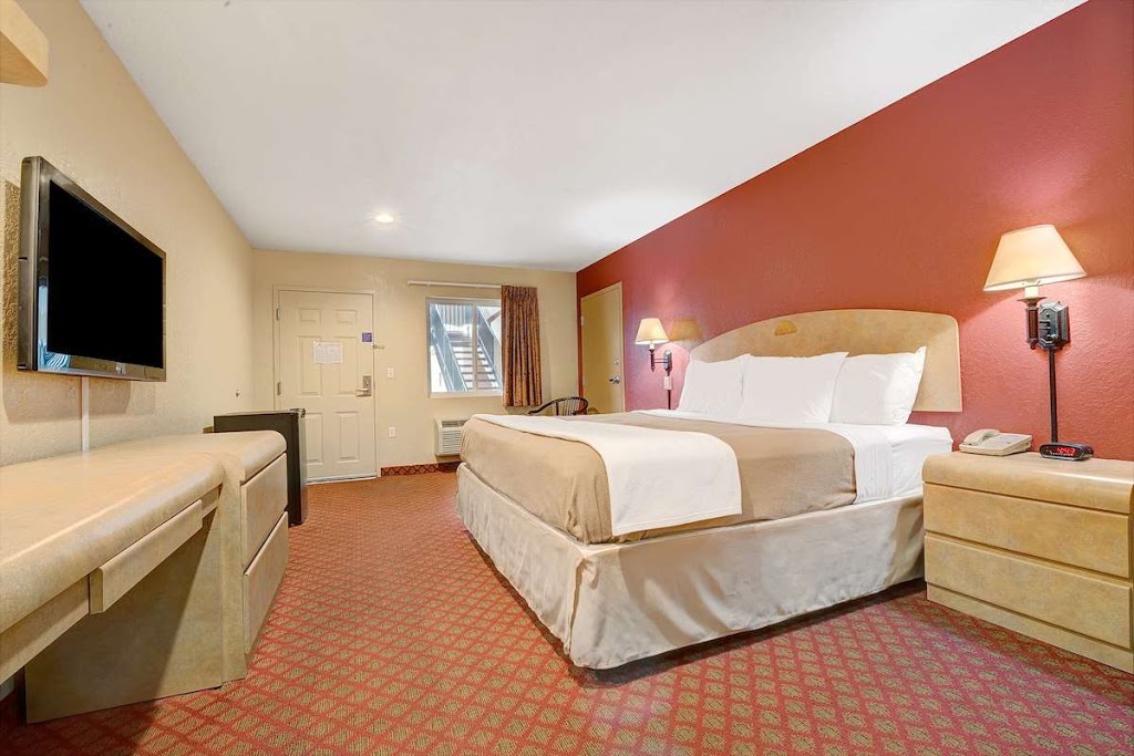 Days Inn and Suites - Niagara Falls / Buffalo | 2821 Niagara Falls Blvd, Niagara Falls, NY 14304, USA | Phone: (716) 268-1076