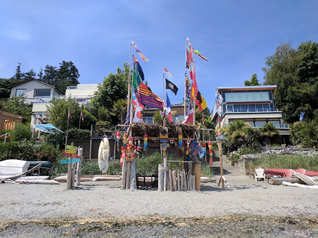 Cordova Bay Park | 4989 to, 4995 Cordova Bay Rd, Victoria, BC V8Y 2K1, Canada