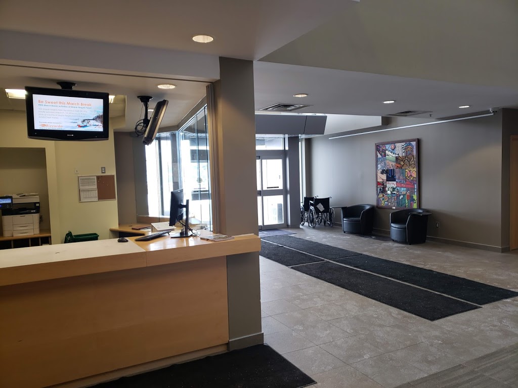 Innisfil Town Hall | 2101 Innisfil Beach Rd, Innisfil, ON L9S 1A1, Canada | Phone: (705) 436-3710