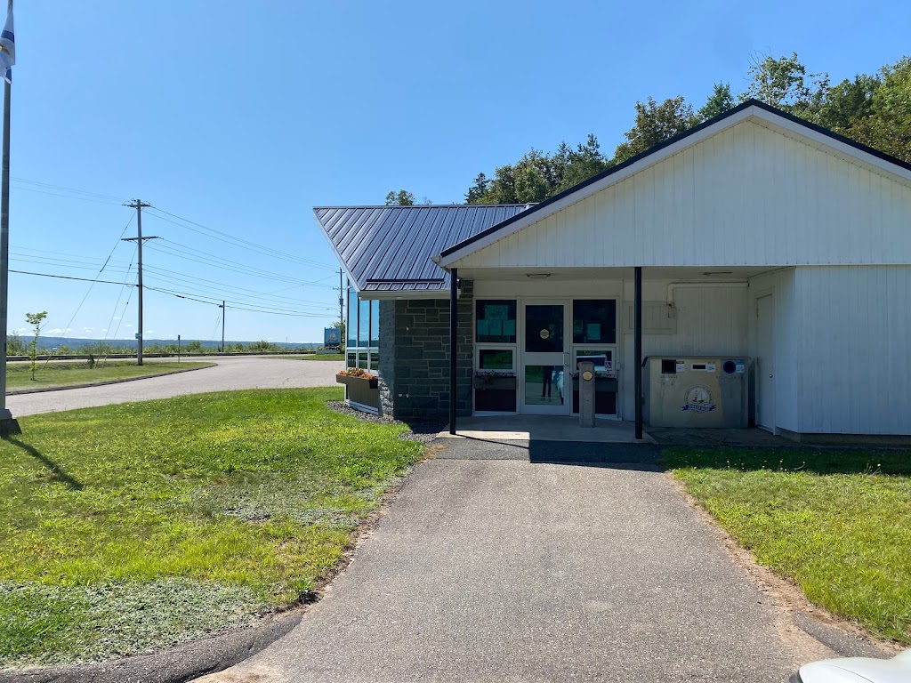 Digby Visitor Information Ctr | 237 Shore Rd, Digby, NS B0V 1A0, Canada | Phone: (902) 245-5714