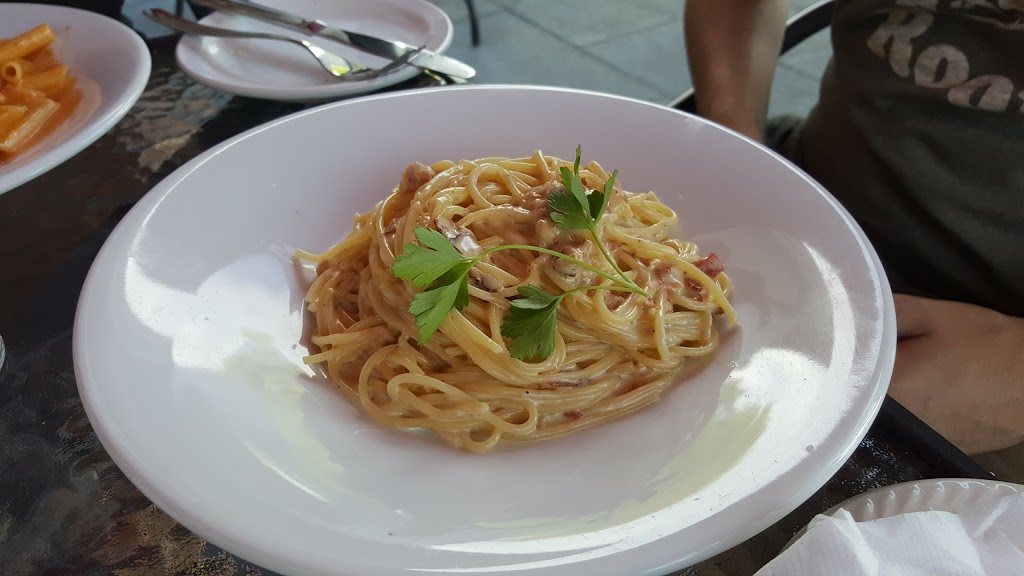 Piazza Romana | 339 Chemin du Bord-du-Lac, Pointe-Claire, QC H9S 4L6, Canada | Phone: (514) 697-3593