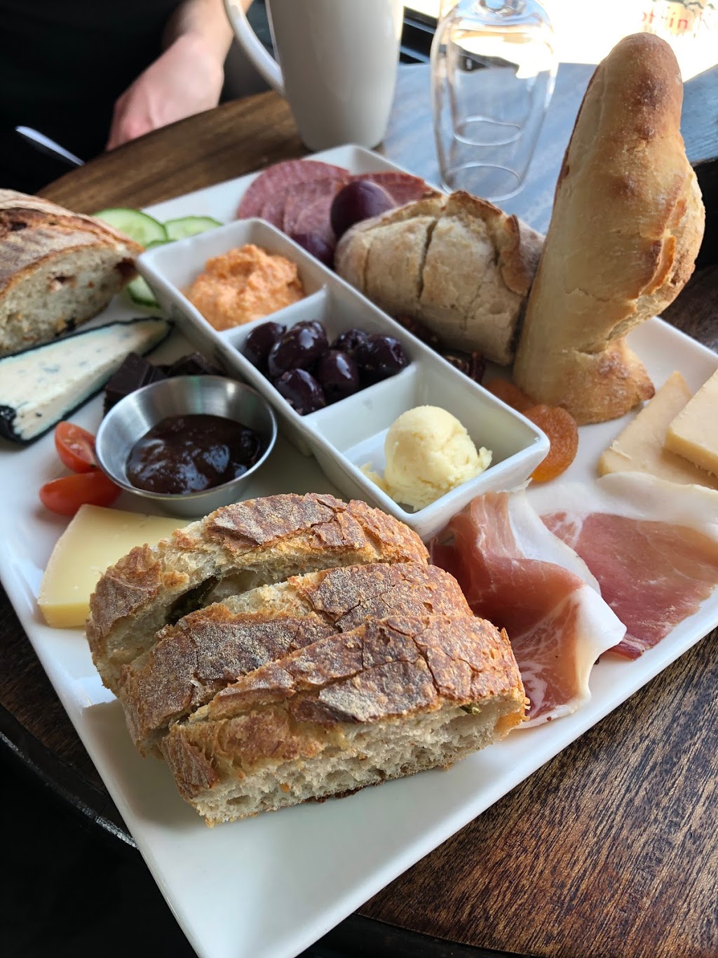 Coffin Ridge Vineyard & Winery | 599448 Concession Rd 2 N, Annan, ON N0H 1B0, Canada | Phone: (519) 371-9565