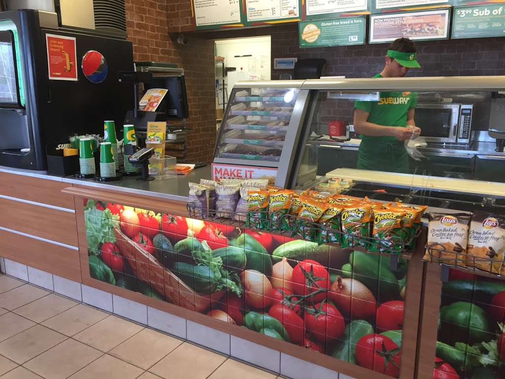 Subway | 430 Pine St, Waubaushene, ON L0K 2C0, Canada | Phone: (705) 538-0205
