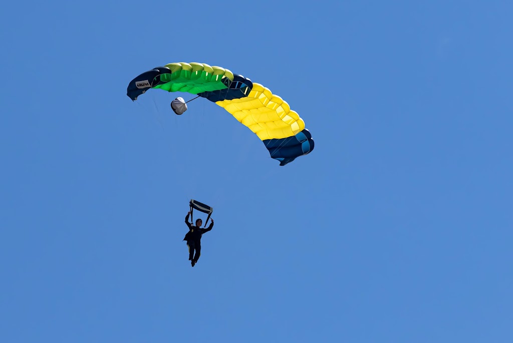 Skydive Manitoba | 177 Anson St, Aspen Park, MB R0C 1B0, Canada | Phone: (204) 799-5867