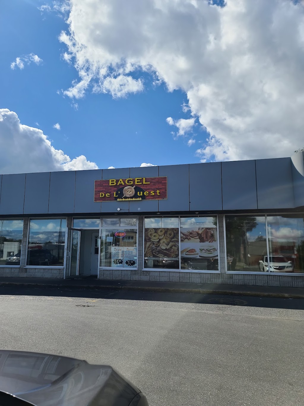 Bagel de lOuest | 4404 Bd des Sources, Dollard-des-Ormeaux, QC H8Y 3B7, Canada | Phone: (514) 683-2552