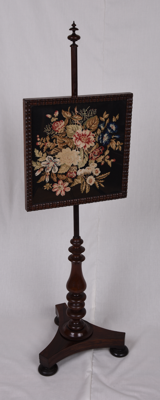 J Taylor Antiques Ltd | 167 William St, Brantford, ON N3T 3L4, Canada | Phone: (905) 521-6844