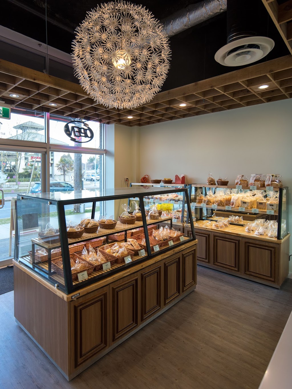 SnowBear Bakery | 6011 No 1 Rd, Richmond, BC V7C 1T4, Canada | Phone: (604) 276-2811