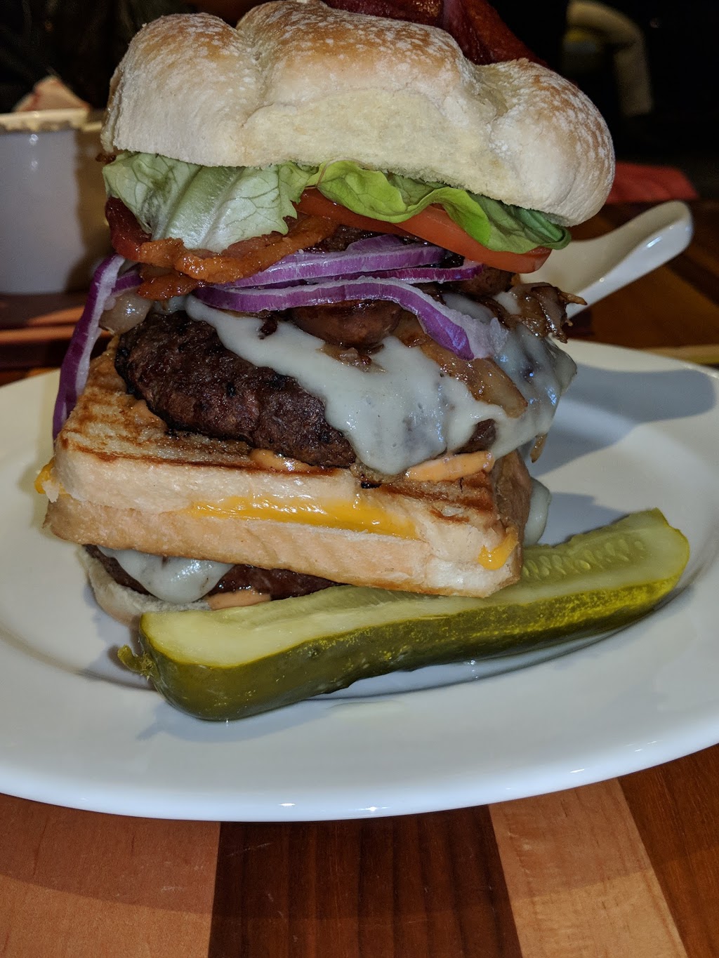 Simcoe Yard House Pub | 5899 Rama Rd, Rama, ON L3V 6H6, Canada | Phone: (705) 329-3325
