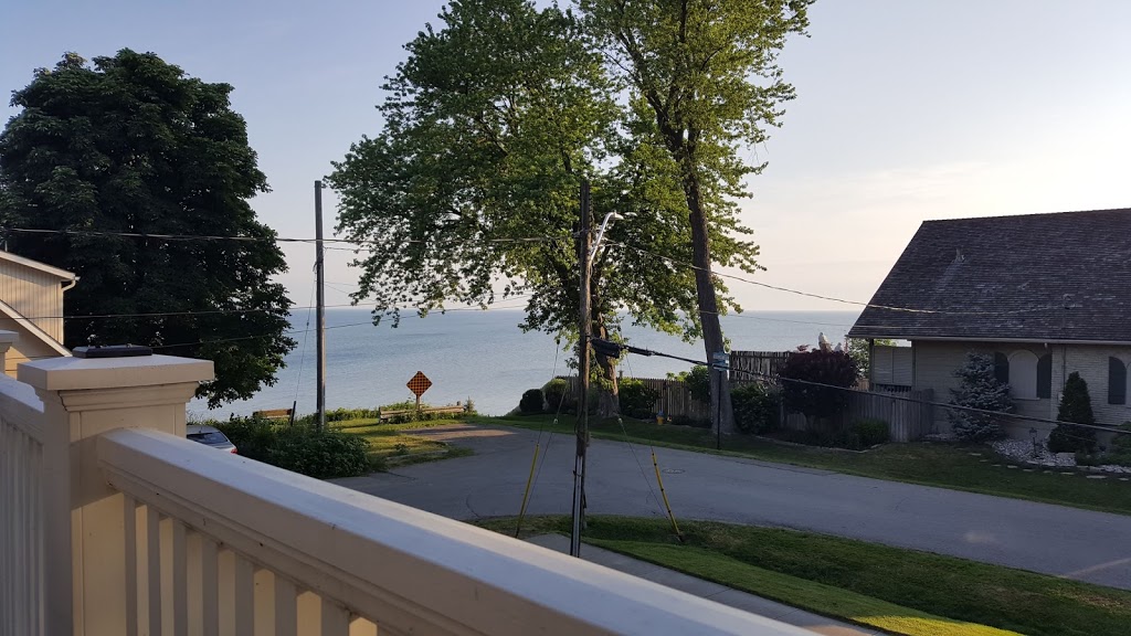 Tigh-na-Mara Bed and Breakfast | 27 Shelley Ave, St. Catharines, ON L2N 5L4, Canada | Phone: (905) 934-5883
