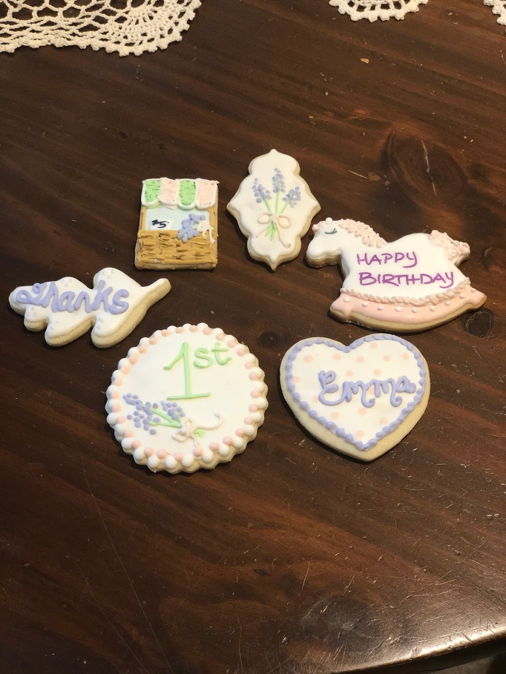 Raven Hill Custom Cakes | 1880 20th Sideroad, Tottenham, ON L0G 1W0, Canada | Phone: (905) 717-0898