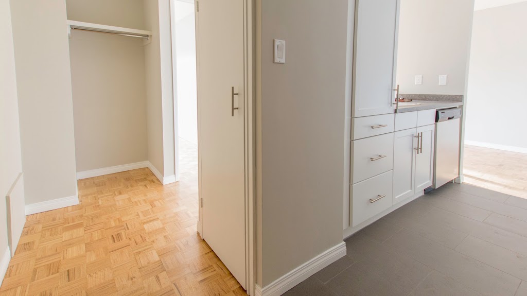 The York House | 10030 114 St NW, Edmonton, AB T5K 1R3, Canada | Phone: (587) 442-0199