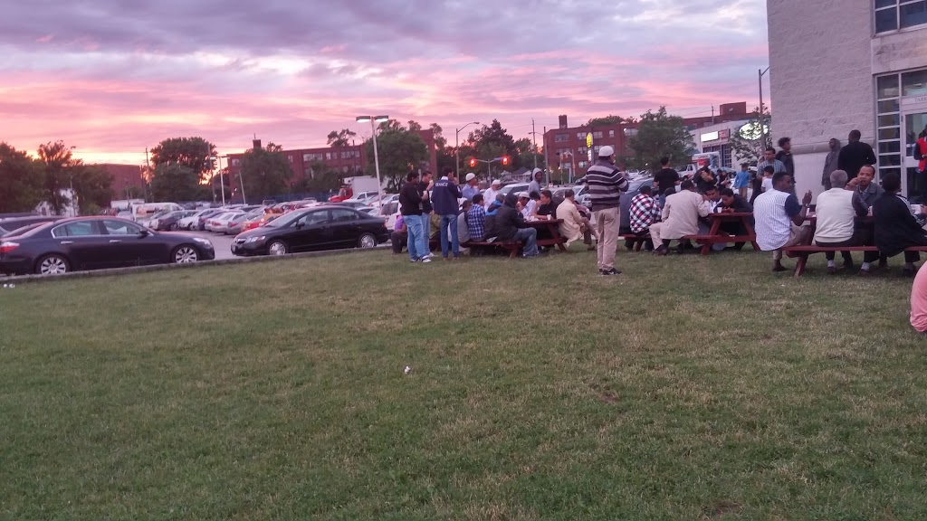 Toronto and Region Islamic Congregation | 99 Beverly Hills Dr, North York, ON M3L 1A2, Canada | Phone: (416) 245-5675
