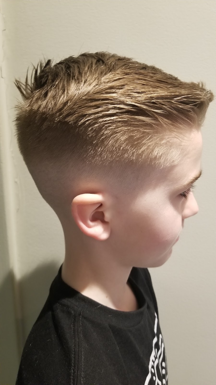 Lui Style Au Masculin | 1358 Av Victoria, Greenfield Park, QC J4V 1L9, Canada | Phone: (450) 466-0320