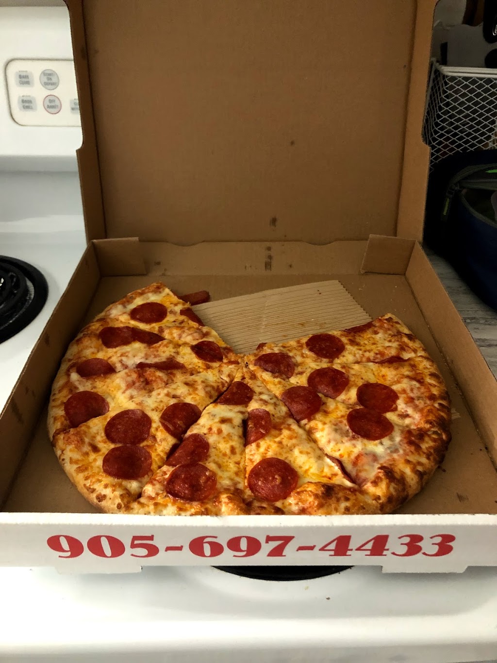Als Famous Pizza | 1550 Bowmanville Ave, Bowmanville, ON L1C 6N5, Canada | Phone: (905) 697-4433