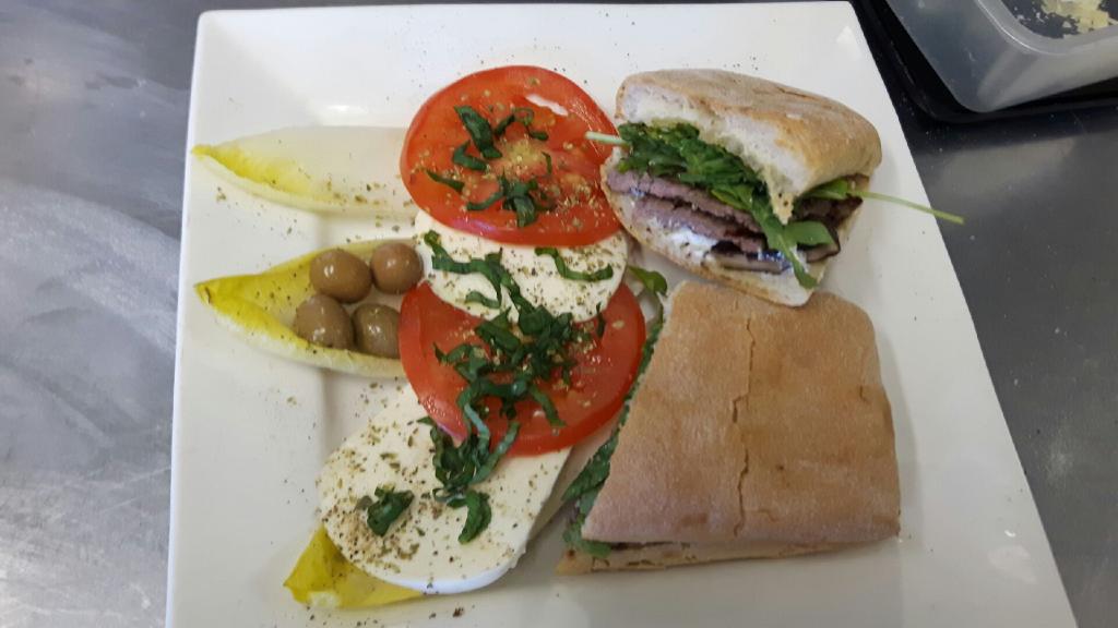 Bella Vita Cucina | 493 Kathleen St, Sudbury, ON P3C 2M7, Canada | Phone: (705) 670-8482