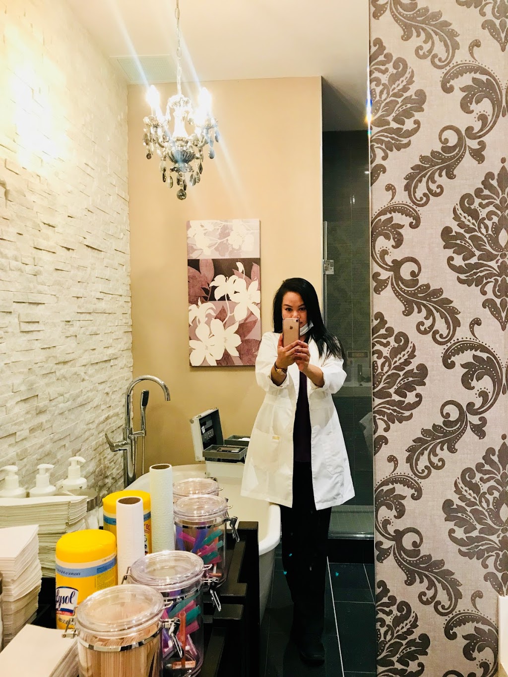 Achilie Med Spa | 10211 Keele St #18, Maple, ON L6A 3Y9, Canada | Phone: (647) 302-8529