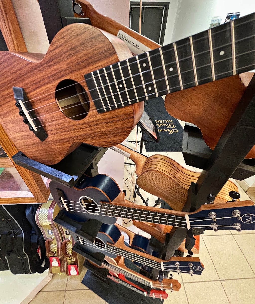 Ivonick Desbiens Musique | 2517 Bd Talbot, Chicoutimi, QC G7H 5B1, Canada | Phone: (418) 696-2224