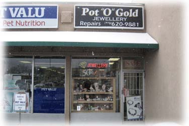 A Pot O Gold | 666 Burnhamthorpe Rd, Etobicoke, ON M9C 2Z4, Canada | Phone: (416) 620-9881
