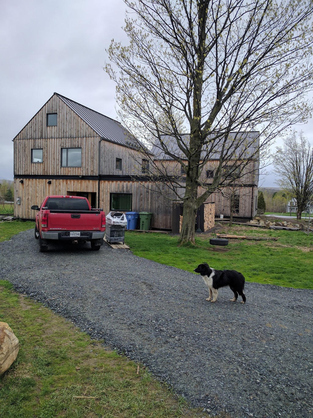 Ferme Au Pied Levé | 1107 Chemin Fitch Bay, Magog, QC J1X 3W2, Canada | Phone: (819) 843-6143