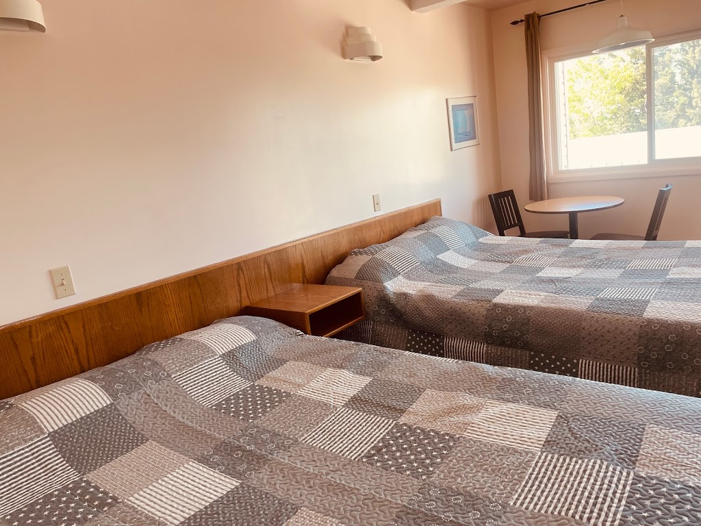 Cardston Inn | 848 Main St, Cardston, AB T0K 0K0, Canada | Phone: (403) 653-3952