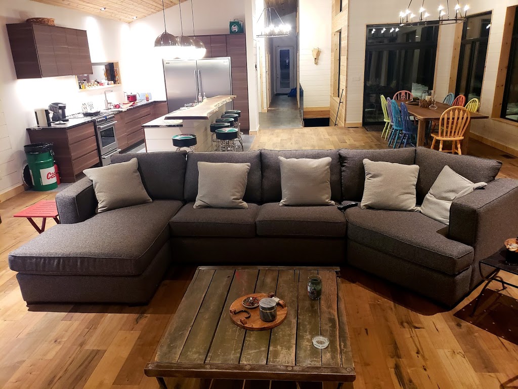 Leons Furniture | 6 Robert Dollar Dr, Bracebridge, ON P1L 1P9, Canada | Phone: (705) 645-2279